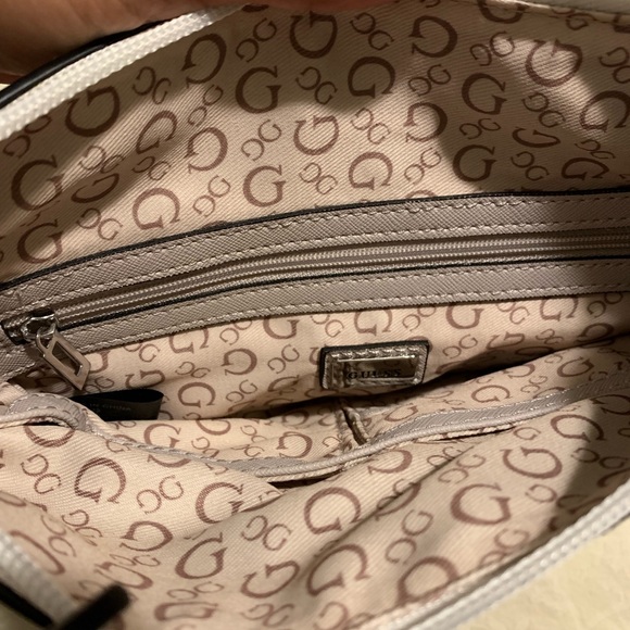 Guess crossbody - Picture 6 of 7